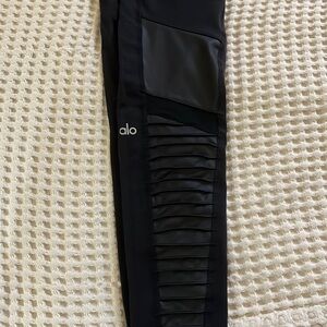 Alo leggings